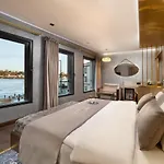 Hotel The Wings Karakoy
