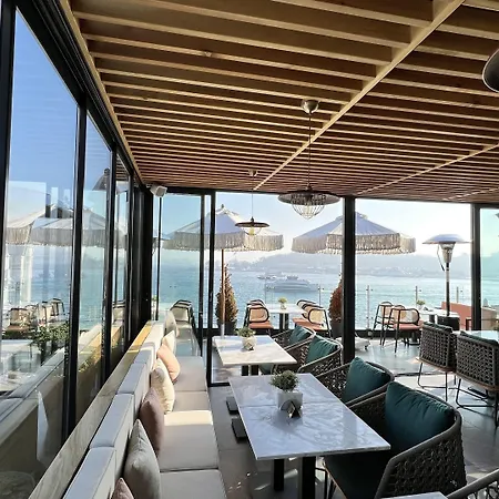 فندق The Wings Karakoy 4*