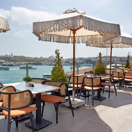 The Wings Karakoy 4*