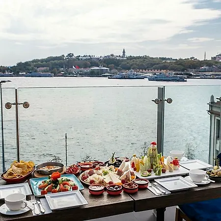 The Wings Karakoy Стамбул