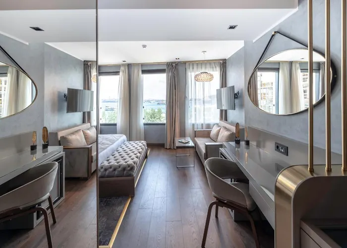 The Wings Karakoy Hotel