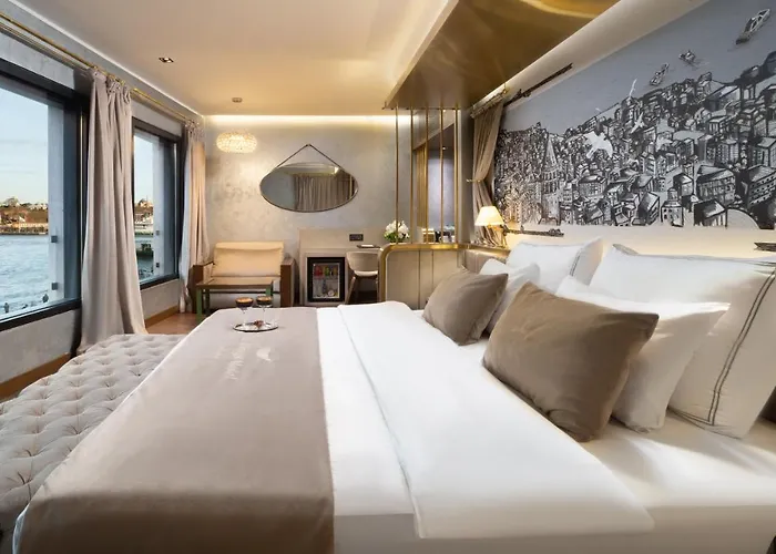 The Wings Karakoy 4*